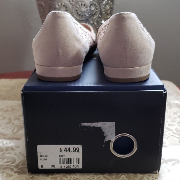 Michael by Michael Shannon Blush Flats - Picture 4 of 8